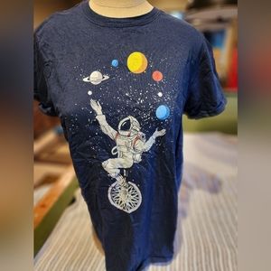 Astronaut Juggling Unicycle navy T-shirt